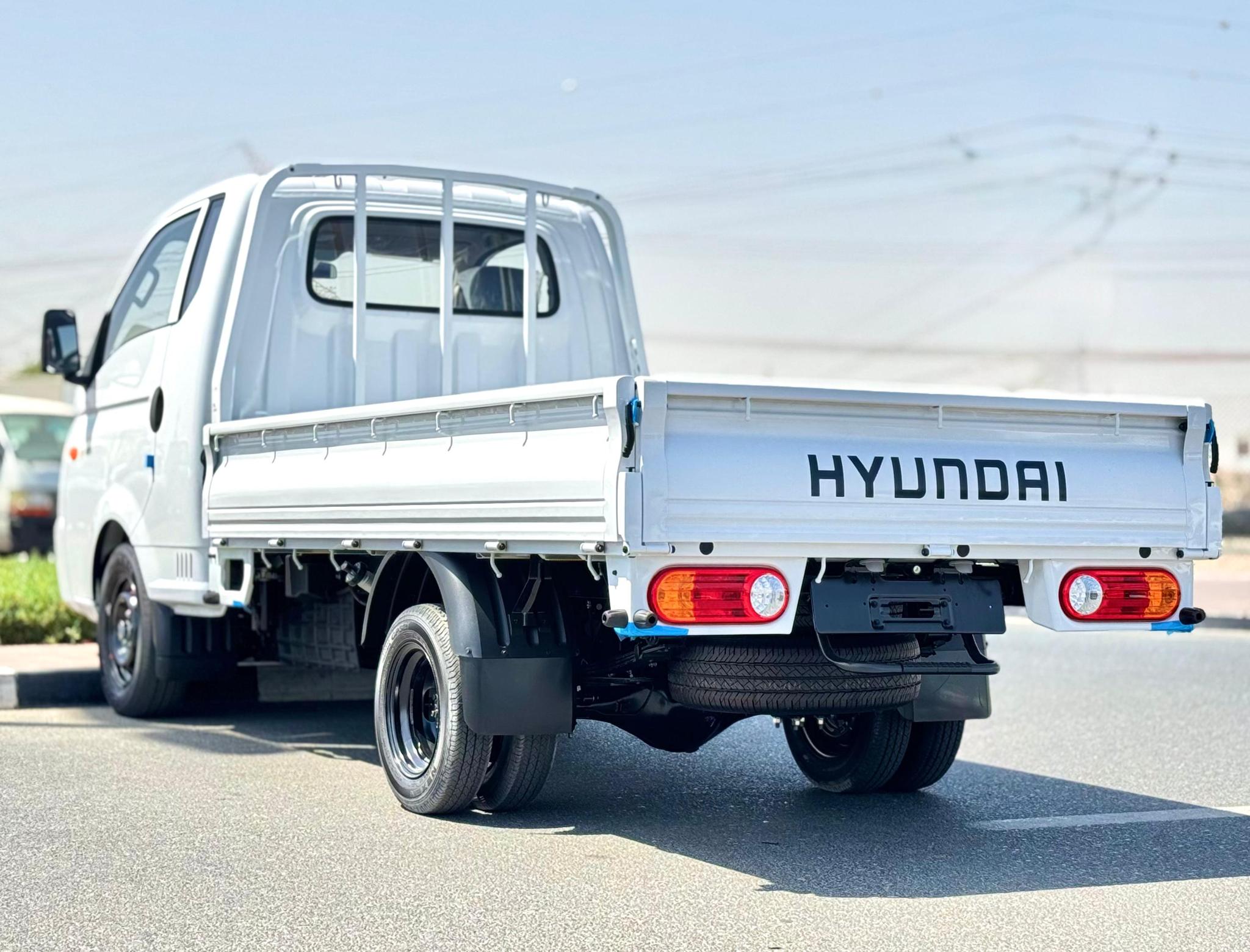 HYUNDAI H-100