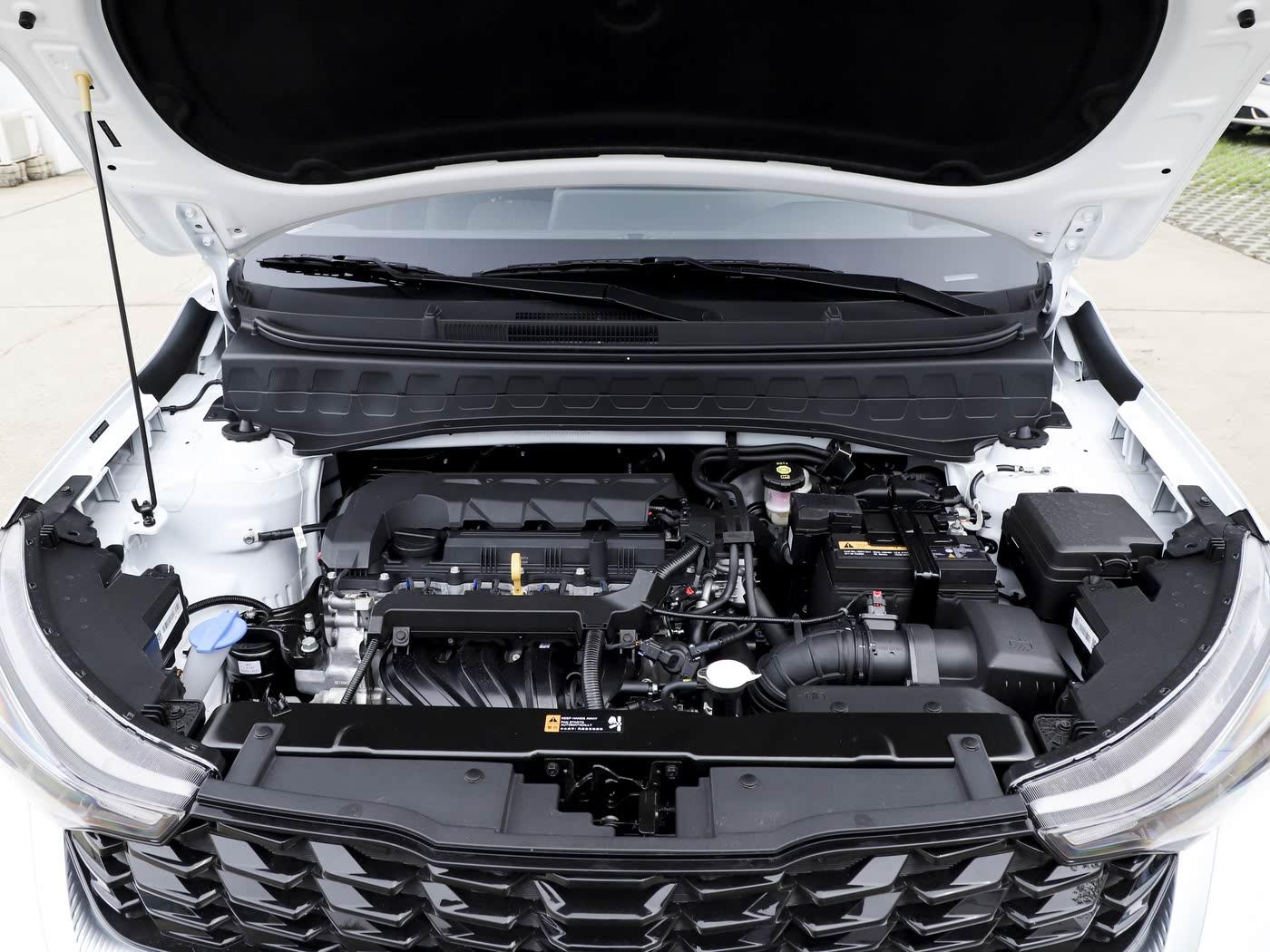KIA SONET 1.5L PETROL