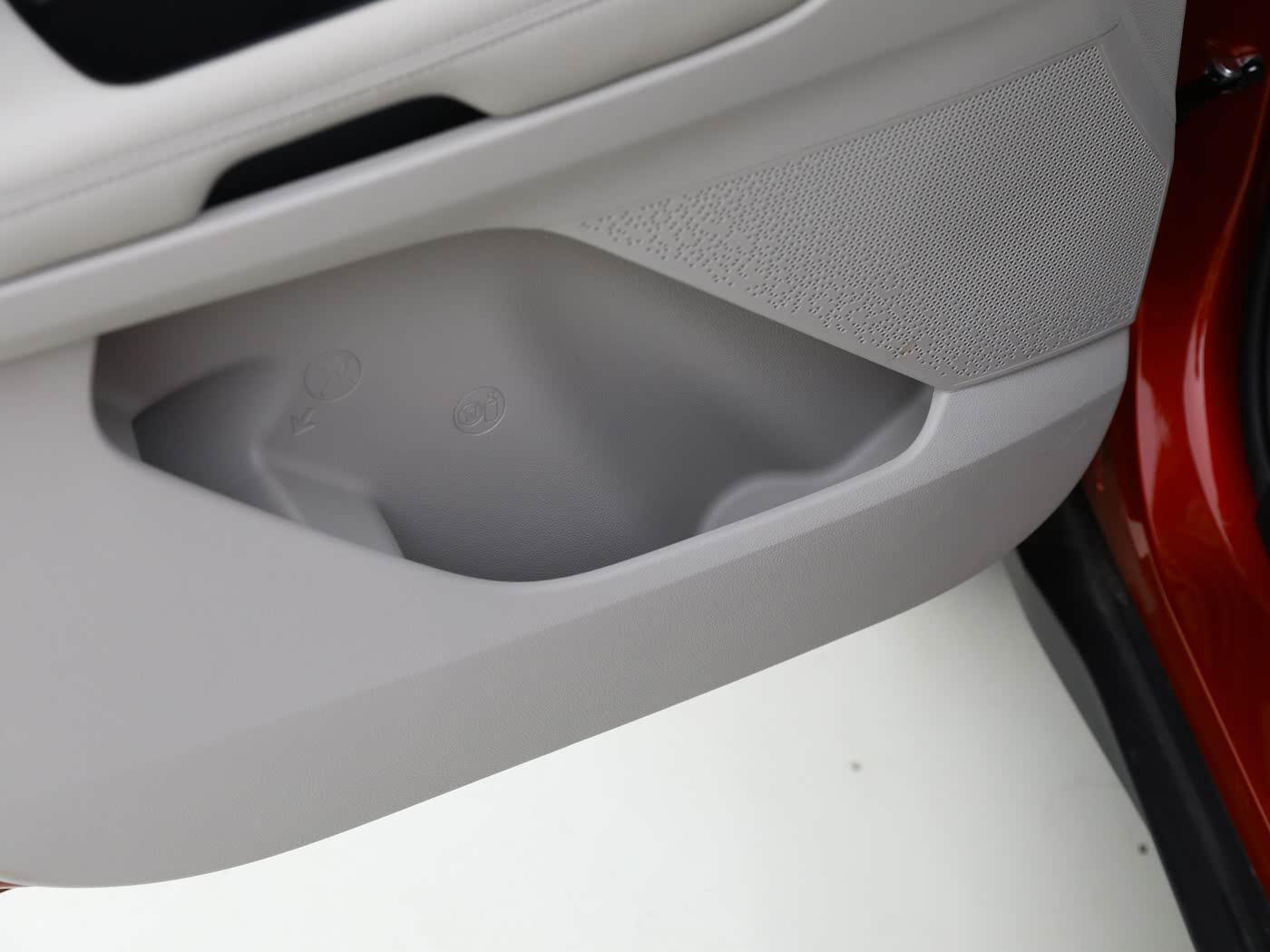 KIA SONET 1.5L PETROL