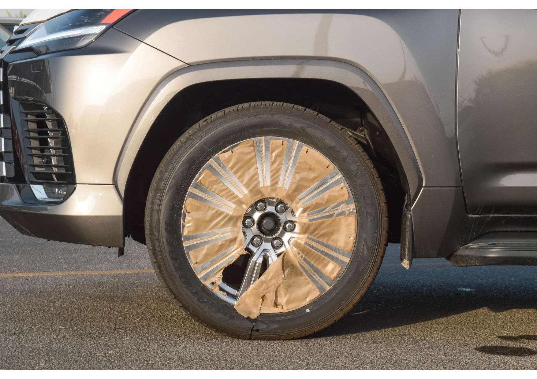 LEXUS LX600 VIP 3.5L 4WD SUV