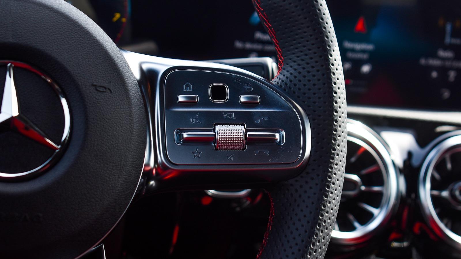 MERCEDES CLA 200 PETROL