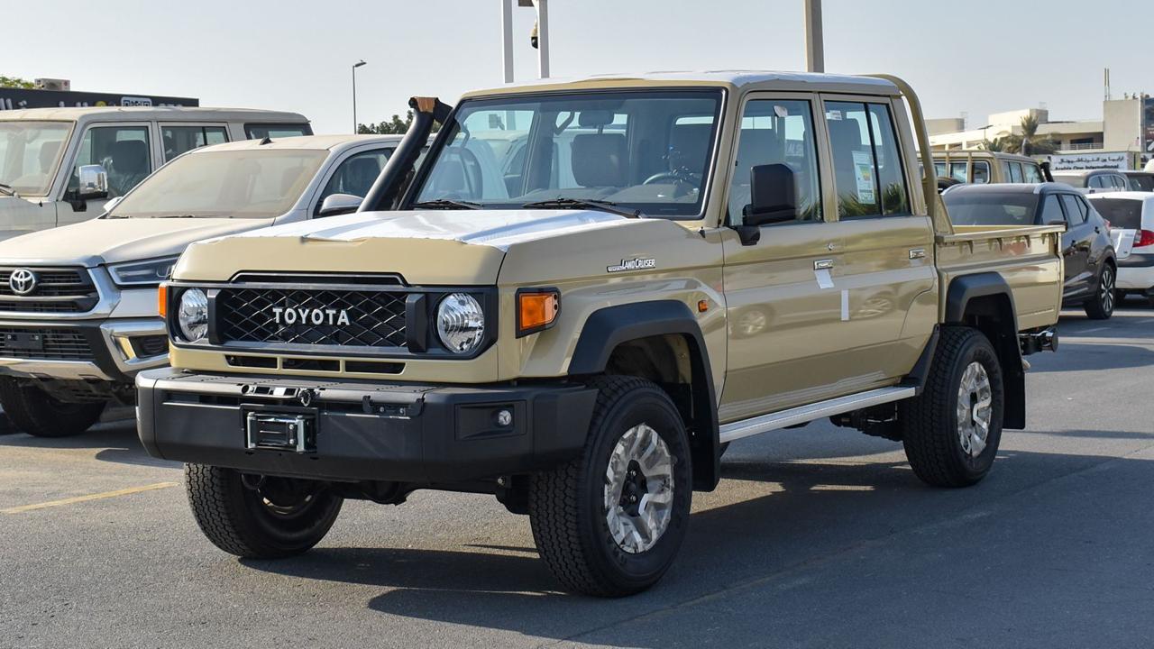 TOYOTA LAND CRUISER 79 DC 4.0L PTR V6 GCC
