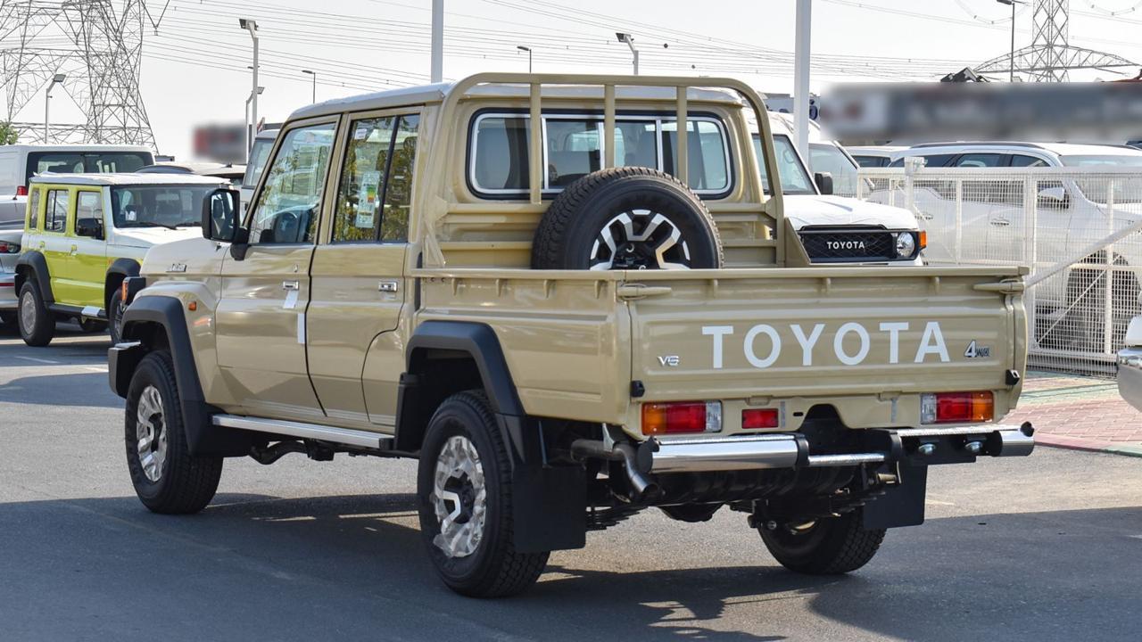 TOYOTA LAND CRUISER 79 DC 4.0L PTR V6 GCC