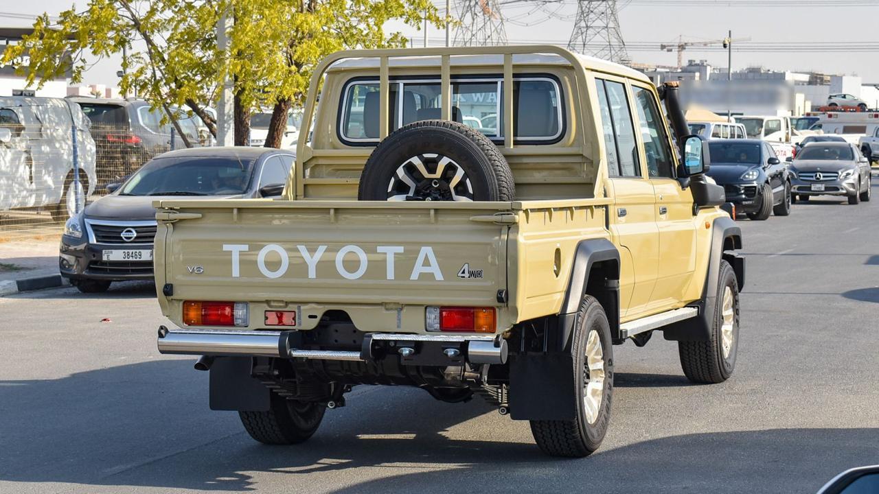 TOYOTA LAND CRUISER 79 DC 4.0L PTR V6 GCC
