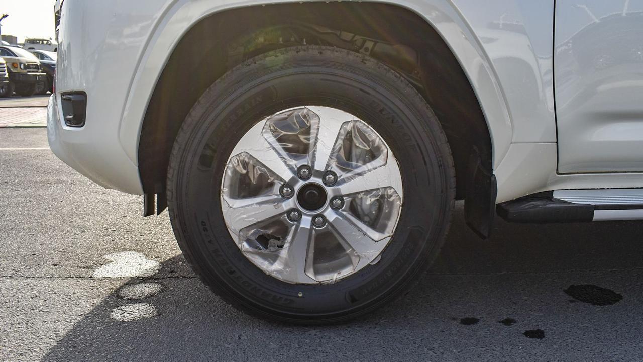 TOYOTA LAND CRUISER GXR G DSL WHITE