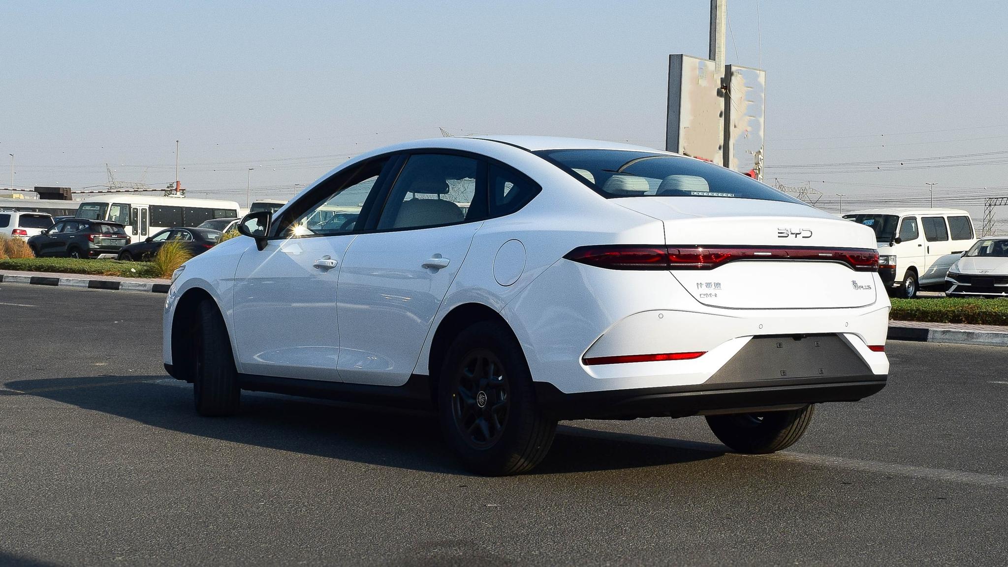 BYD PLUS DMI 2025