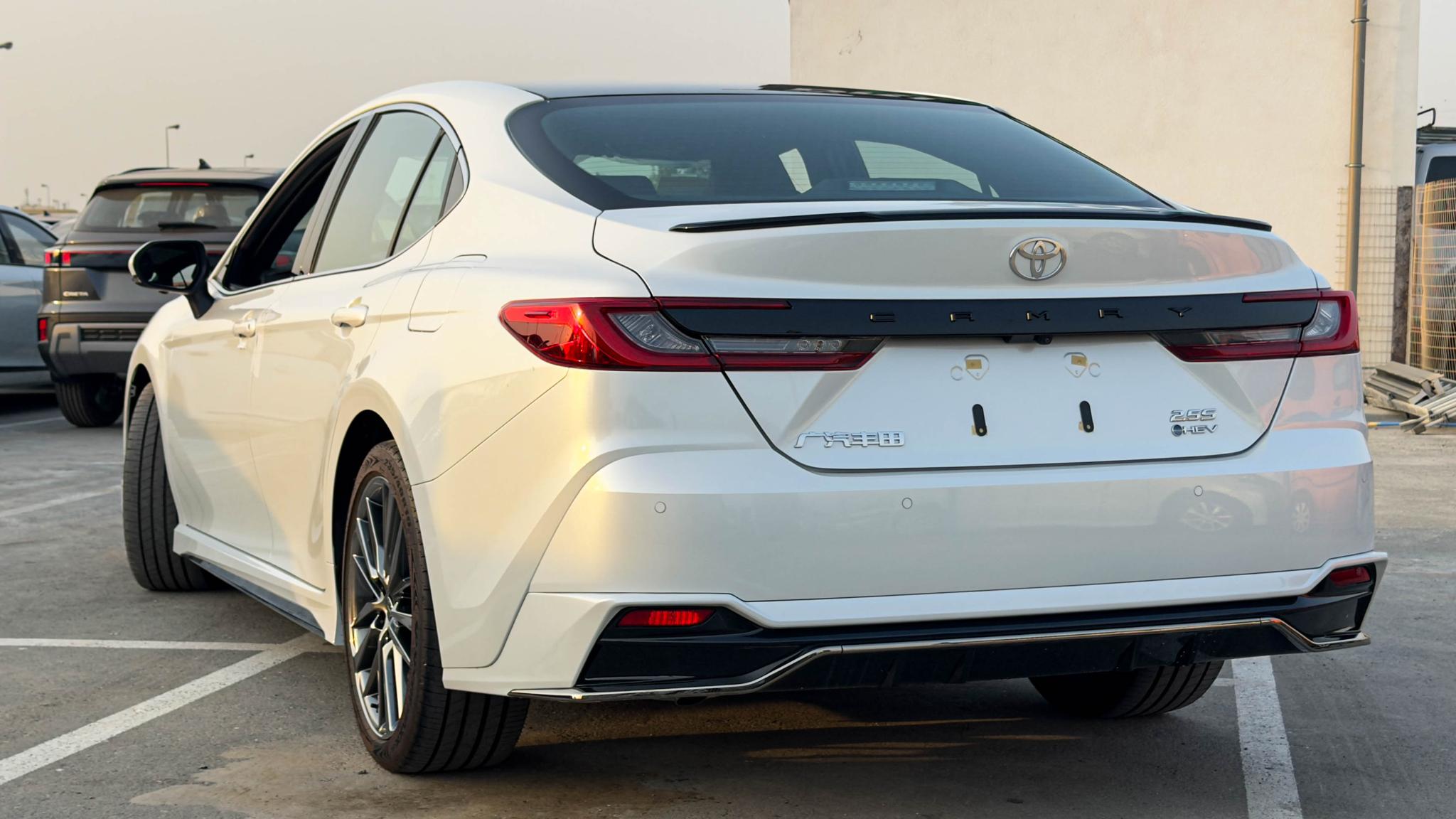 Toyota Camry 2.5L Hybrid Sport Edition Full Option Chinese Specs