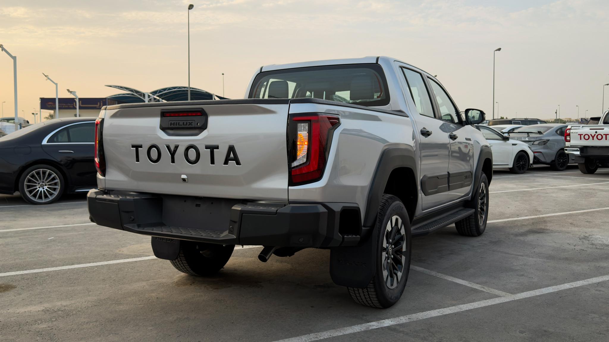 Toyota Hilux Travo Overland 2.8L Turbo Diesel Double Cab 2026 - Silver