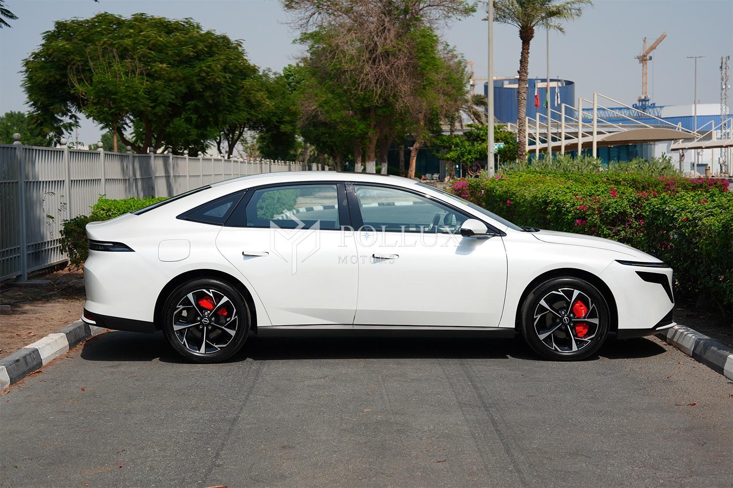 Nissan N6 180 Max 1.5L Plug-in Hybrid Chinese Specs 2026 - White