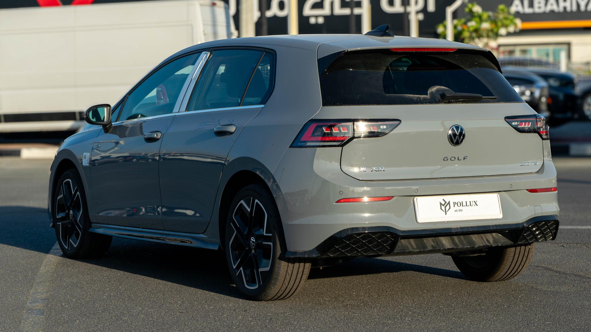 Volkswagen Golf 8.5 TSI300 R-Line