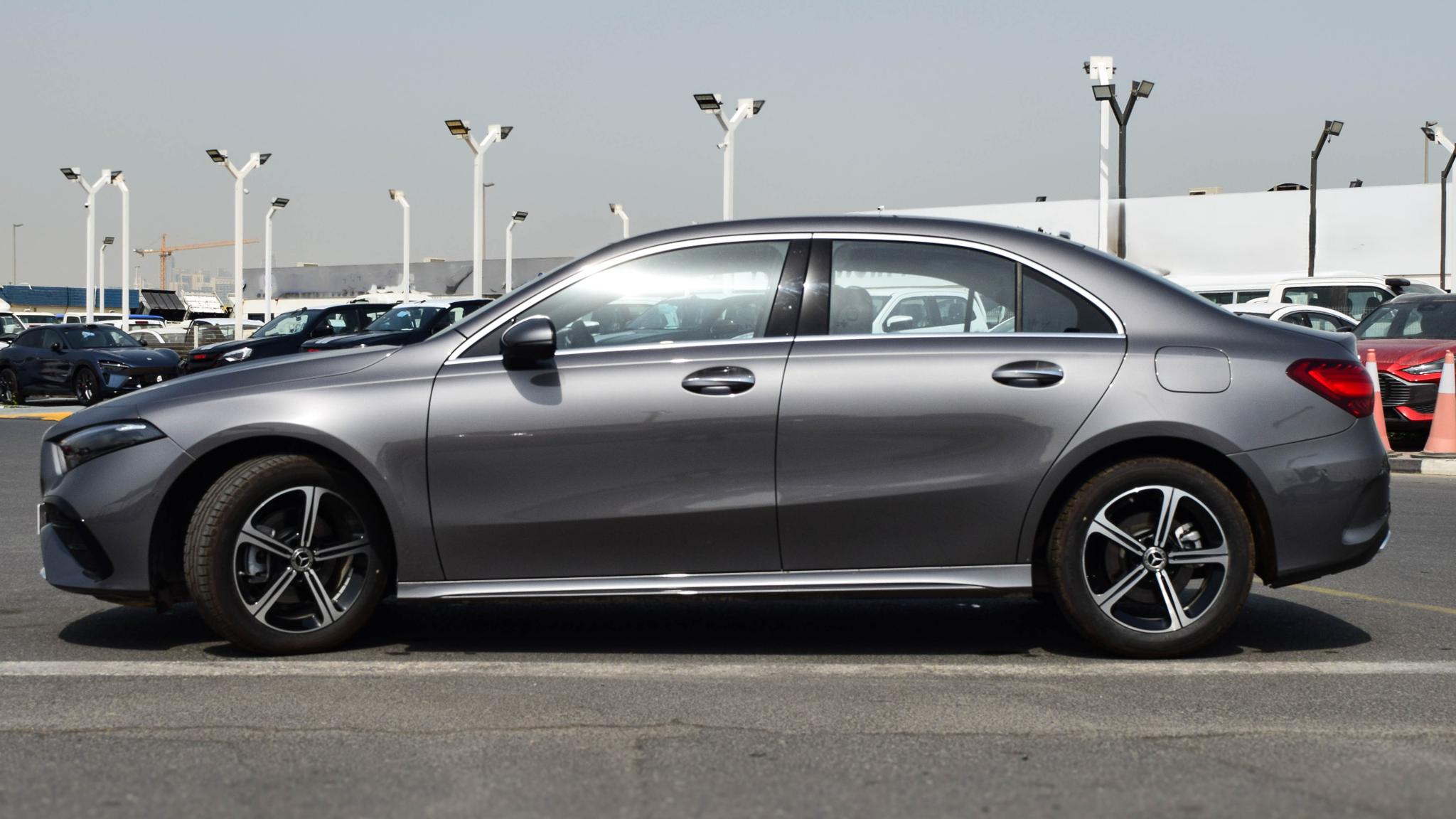 Mercedes-Benz A 200 L 1.3 Turbo